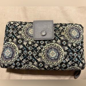 Vera Bradley large wallet/small crossbody